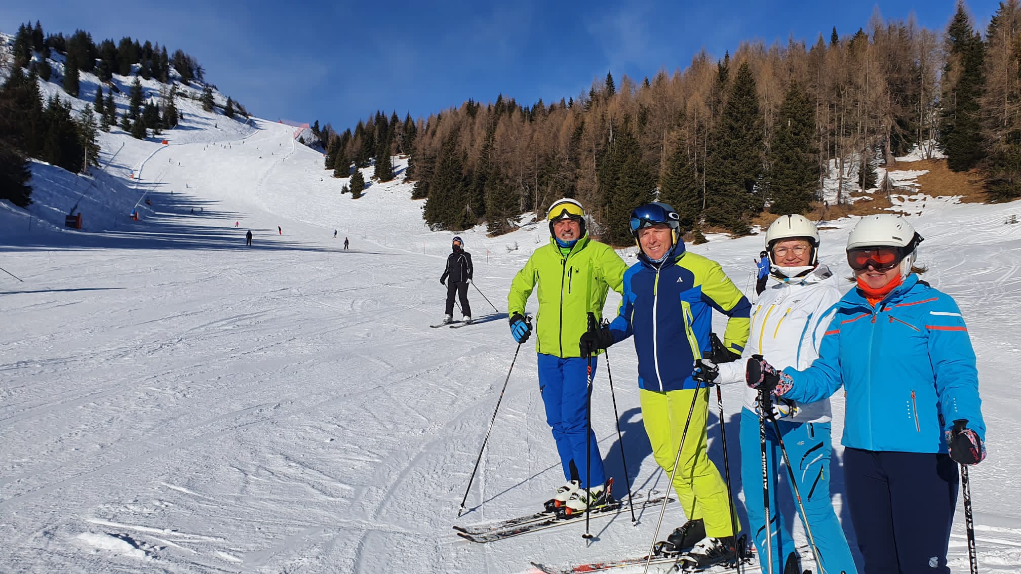 8dff73cb-ac77-4b93-a61e-e5357e975f49